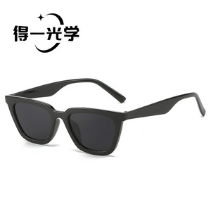 Square <b>Sunglasses</b> Black Frame Pc Lens Uv400 Protection For Women Outings Cycling Driving - Product Image 1