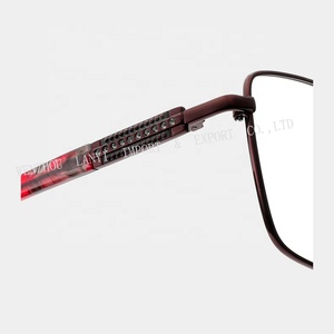 Monture optique en métal pleine monture certifiée Global Recycled Standard pour une vision claire des étudiants pendant l'étude - Product Image 3