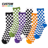 Chaussettes de sport côtelées à carreaux OEM Couleur personnalisée Unisexe Automne Hiver Mode Cyclisme Chaussettes Crew