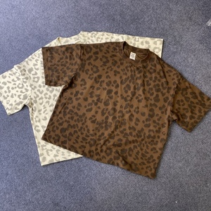 T-shirt Oversize da <span class=keywords><strong>Uomo</strong></span> Hip Hop Leopardata con Stampa Grafica, Traspirante, Estiva, di Alta Qualità, Stile Streetwear - Product Image 2