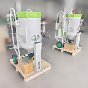 Pot de sablage mobile robuste de 200 L avec poignée de sécurité pour la lutte contre la corrosion dans les chantiers navals et les bassins de séchage - Product Image 3
