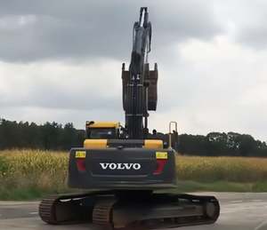 Excavatrice d'occasion VOLVO EC220 à vendre, assurance qualité, prix abordable, excavatrice d'occasion prête à travailler, 22 tonnes - Product Image 2