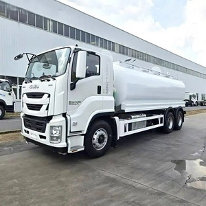 Camión Cisterna ISUZU GIGA 6x4 de China para Limpieza de Carreteras y Control de Polvo con Función de Aspersión de Agua de 20000 Litros - Product Image 3