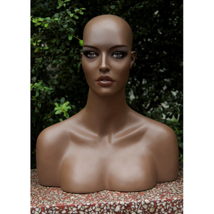 Testa di manichino femminile africano in fibra di vetro seno grande nero realistico con spalle - Product Image 6