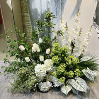 Susunan Bunga Lorong Pernikahan Anggrek Mawar Putih Kustom dan Baby's Breath, Bunga Lantai Artifisial Elegan