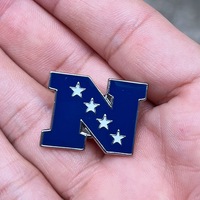 Pins Metálicos con Logotipo de Equipo Deportivo, Insignias de Club de Fútbol con Relleno de Color y Cierre de Mariposa