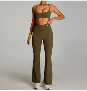 Soutien-gorge de sport ajustable pour femme, à bretelles fines croisées dans le dos, col en U, avec coussinets amovibles, à faible impact, idéal pour le Pilates, l'entraînement et le yoga, coupe courte - Product Image 5