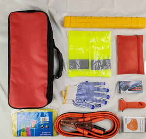 Kit d'outils de sécurité automobile d'urgence avec câbles de démarrage, trousse de premiers secours pour voiture en tissu Oxford rouge, assistance routière, garantie 1 an - Product Image 1