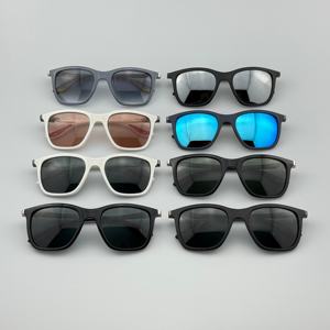 Occhiali di Tendenza di Alta Qualità, Montatura Rettangolare alla Moda, Occhiali da Sole Polarizzati <span class=keywords><strong>Y2K</strong></span> di Lusso con Montatura in Metallo Colorato Argento per Uomo - Product Image 3