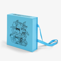Boîte cadeau magnétique bleue personnalisée pour sushis avec poignée en ruban, insert compartimenté, emballage alimentaire en papier pour sushis à emporter