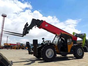 Dispositivo de Elevación de Alta Gama, Grúa Telescópica STH1056A de 4.5 Toneladas y 17 m para Proyectos de Construcción Municipal - Product Image 4