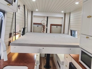 Prix d'usine, caravane 4x4 Maxus V90, camping-car tout-terrain léger avec capacité de couchage pour 4 personnes - Product Image 1