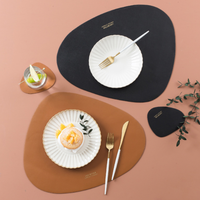 Set de napperons et sous-verres imperméables à double face en similicuir, napperons lavables, tapis de table antidérapants pour table à manger