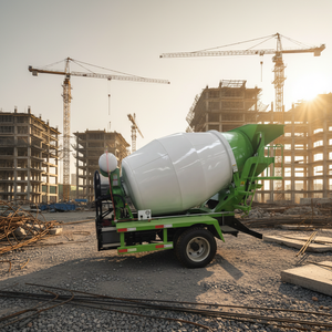 Godet Mélangeur et Transporteur de Béton Hydraulique Mobile 2-6 Mètres Cubes, Godet Mélangeur de Béton Monté sur Véhicule - Product Image 1