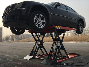 <span class=keywords><strong>1</strong></span>.4M 높이 4 톤 용량 모바일 가위 자동차 리프트 자동차 수리 가게 1400mm 4 실린더 가위 리프트 - Product Image 5