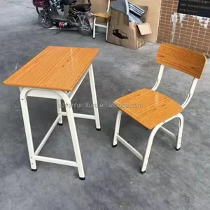 Precio barato Asiento único Muebles escolares de madera Escritorio de estudio y silla Juego de sillas de mesa de aula escolar