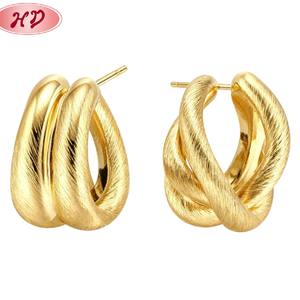 Hengdian Sieraden Gedraaide Gouden Oorknopjes Messing Verguld 18K Goud Mode Sieraden Groothandel voor Vrouwen Dagelijks & Feest - Product Image 6