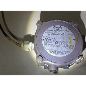 1950-00-2F Pressure Differential <b>Switch</b> <b>Used</b> - Product Image 1