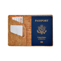 Ensemble porte-passeport et étiquettes de bagages en liège naturel personnalisables et écologiques Sunrise, étui durable pour cartes de voyage