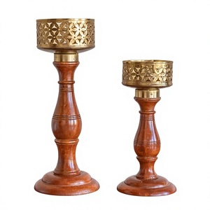 Top tendance prix bas produits conception américaine en bois poli Base Cutwork métal votif pilier bougeoir pour la décoration intérieure - Product Image 1