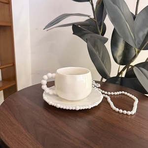 Tazza e Piattino in Ceramica Bianca Pura con Perle Irregolari Stile Retrò Francese, Fatti a Mano per il Tè del Pomeriggio - Product Image 2