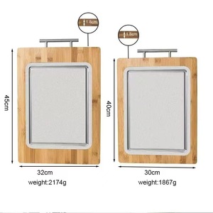 Planche à découper double face en bambou avec insert en acier inoxydable pour usage en cuisine - Product Image 4