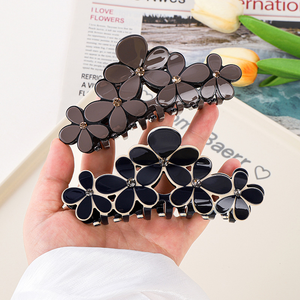 Soporte DOWELL personalizado exquisita flor diamante pequeña y creativa horquilla exuda un encanto elegante al por mayor garra para el cabello - Product Image 2