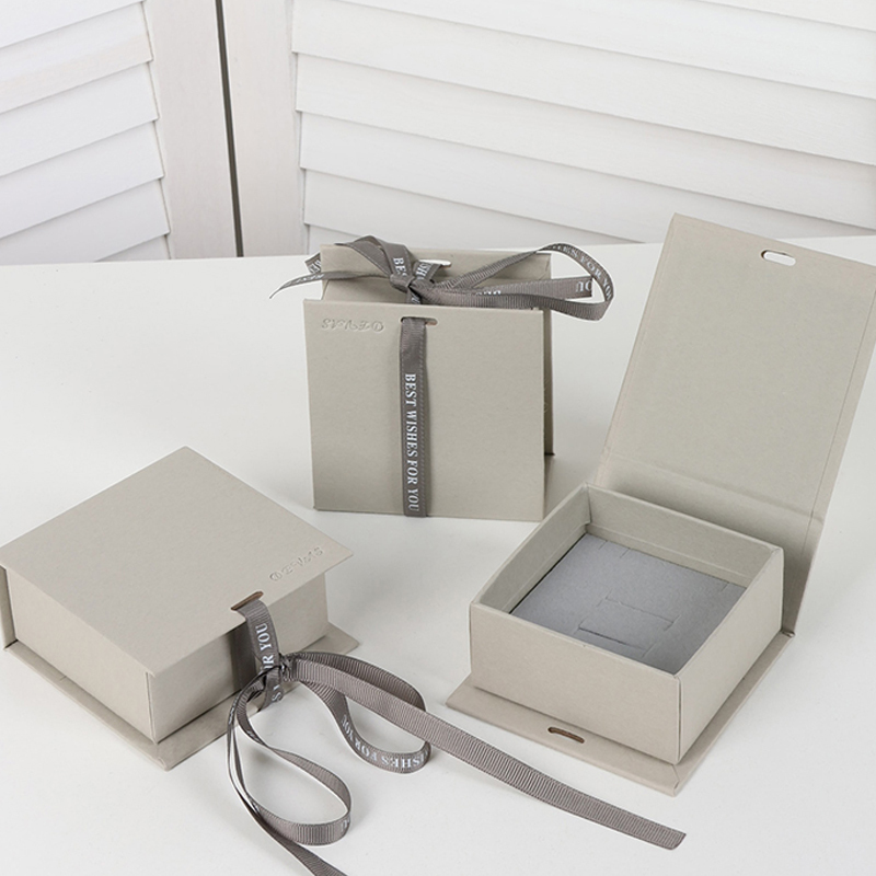 Milan Luxury Designs square Paper Magnetic