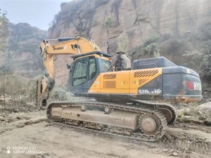 Excavatrice de chantier Hyundai 520 de 52 tonnes, modèle 520-9, d'occasion, année 2018, avec moteur Cummins et pompe, bon rendement. - Product Image 4