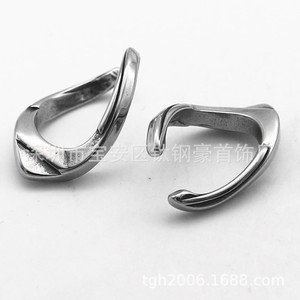 Pendientes geométricos de acero y titanio de Yunnique, diseño abierto para fiesta, accesorio de moda para hombres y mujeres - Product Image 3