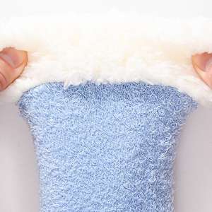 Vente en gros de chaussettes d'hiver doublées en polaire <span class=keywords><strong>Sherpa</strong></span> Chaussettes chaudes et antidérapantes mignonnes pour bébés et tout-petits - Product Image 6