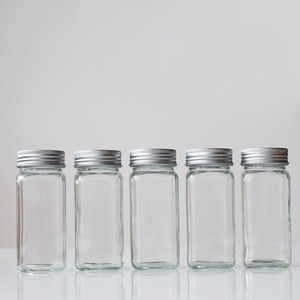 Huishoudelijke Keuken Opslag Potten 130/200/260Ml Vierkante Glas Met Verpakte Kruiden Hagelslag Honing Jam Potten Voor Keuken Gebruik - Product Image 1