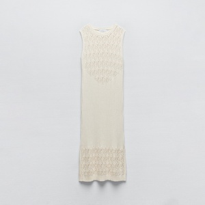 เดรสไหมพรมลำลองแขนกุดสำหรับผู้หญิงพร้อมโลโก้แบบกำหนดเอง - Product Image 3