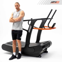 Tapis roulant professionnel auto-alimenté pour salles de sport avec structure incurvée brevetée certifiée CE ISO