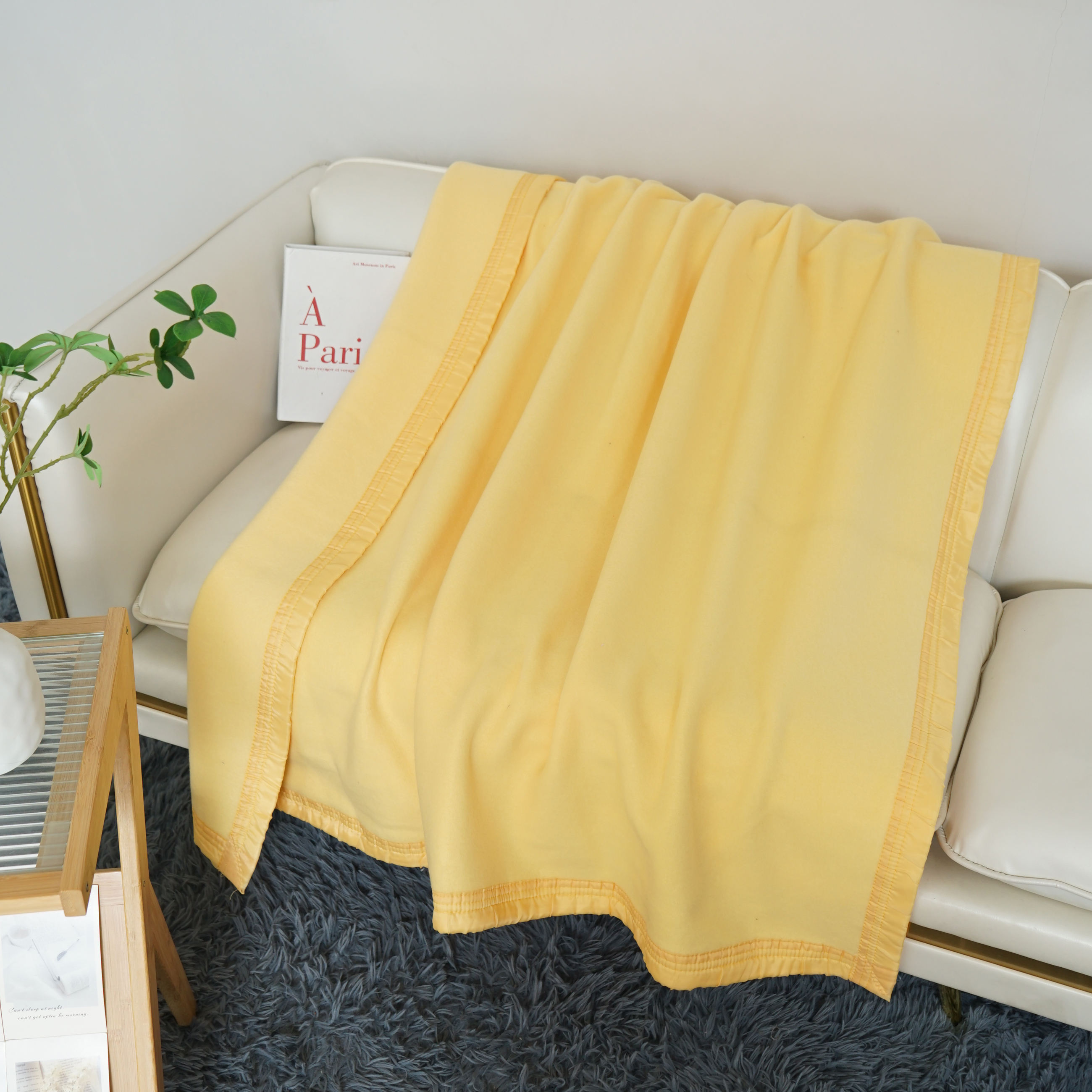 สีเหลือง