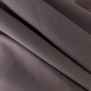 ताना बुना हुआ गोलाकार 160G डबल व्यास फ्लैट बुना हुआ कपड़ा बर्फ रेशम अंडरवियर नायलॉन स्पैन्डेक्स स्पोर्ट्सवियर लोचदार कपड़ा