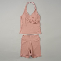 Fabricants OEM sur mesure – Ensemble sportif pour femme : débardeur halter à col en V croisé et coupe ajustée