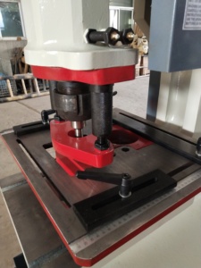 Q20y 100ton thủy lực ironworker Máy Đục Lỗ và máy cắt - Product Image 4