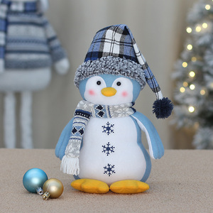 Peluche d'ours polaire avec écharpe et couverture, figurine décorative de Noël pour l'affichage festif - Product Image 2