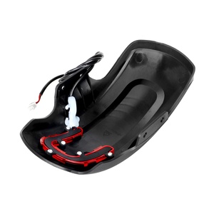 Guardabarros Trasero para Scooter Eléctrico KuKirin A1 con Luz Trasera, Advertencia de Conducción Nocturna y Componentes de Protección - Product Image 6