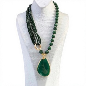 Parure de collier multicouche goutte d'eau et perles, bijoux de fête pour femme, pendentif en résine acrylique et cristal, boucles d'oreilles, pièce maîtresse tendance - Product Image 3