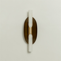 Applique Murale Moderne Sculpturale en Albâtre Naturel avec Ailes Métalliques Courbes pour Salon, Chambre, Maison, Villa – Lampe Décorative