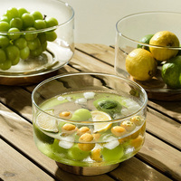 Assiette de fruits en verre de style classique avec base en bois Collations rondes durables et plat de noix pour salon en verre