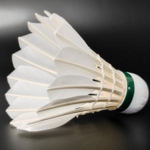 Pluma de curva de ganso DunRun <span class=keywords><strong>DR</strong></span>-07 Niza Durabilidad Entrenamiento Volante Bola de bádminton Lanzadera Gallo Logotipo personalizado 2 capas Gallo - Product Image 5