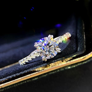 Anello di Diamanti F910 per Donna, Taglio Brillante Rotondo, Diamante Naturale, Stile Classico di Fidanzamento, Equivalente a 1 Carato - Product Image 1