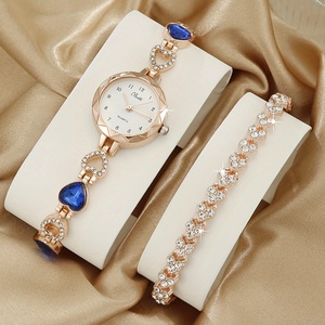 Orologio <span class=keywords><strong>da</strong></span> <span class=keywords><strong>donna</strong></span> <span class=keywords><strong>di</strong></span> <span class=keywords><strong>lusso</strong></span> con strass, orologio al quarzo con bracciale, grazioso orologio <span class=keywords><strong>da</strong></span> <span class=keywords><strong>polso</strong></span> analogico a forma <span class=keywords><strong>di</strong></span> cuore - Product Image 3