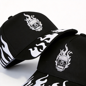 Gorra de Béisbol de Alta Calidad con 5 Paneles, Bordado de Calavera, Diseño Personalizado con Llamas y Pedrería - Product Image 5
