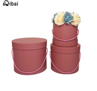 Seau rond Qibai tenant une boîte à fleurs ronde ensemble de trois pièces de boîte à fleurs de savon de fleurs fraîches pour la Saint-Valentin