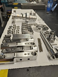 Máquina taponadora Ropp de calidad estándar para botellas de vidrio para venta de exportación con servicio personalizado a un precio asequible - Product Image 4