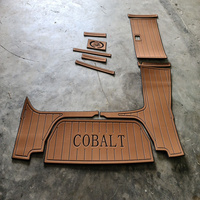 Tapis de pont en mousse EVA imitation teck pour plateforme de bain et cockpit de bateau Cobalt 246 (2002), style SeaDek MarineMat Gatorstep, auto-adhésif
